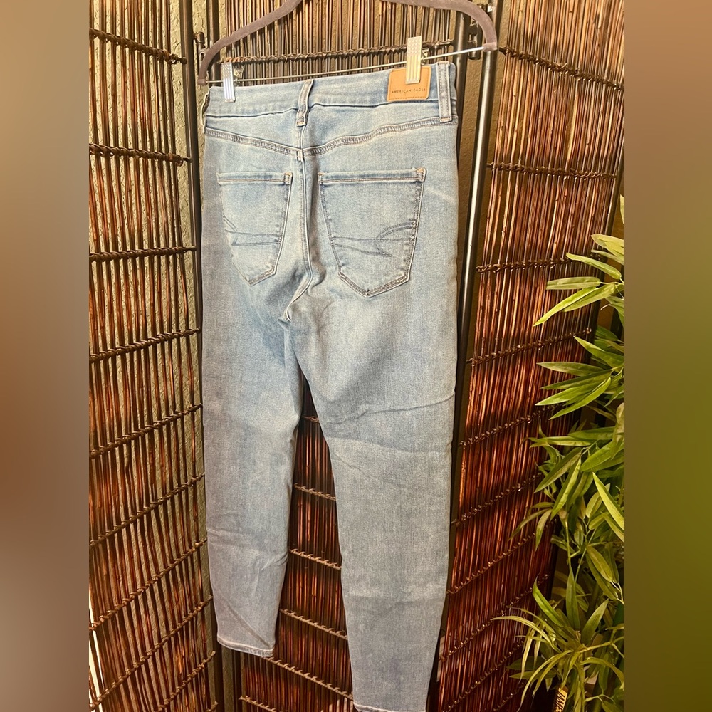 AE curvy high rise jegging, sz 6, super soft denim - Picture 2 of 4